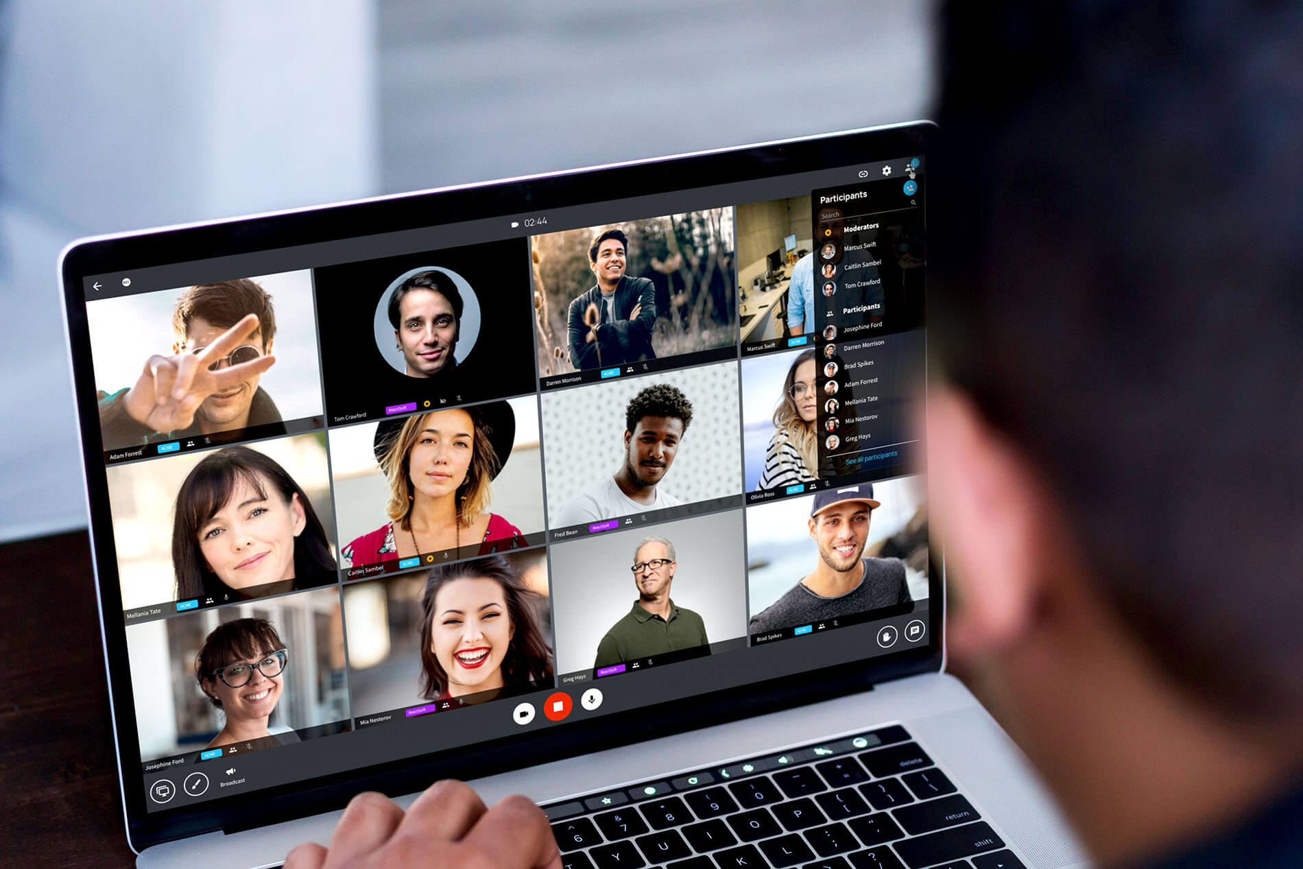 VNCtalk-Video-meeting-laptop_5